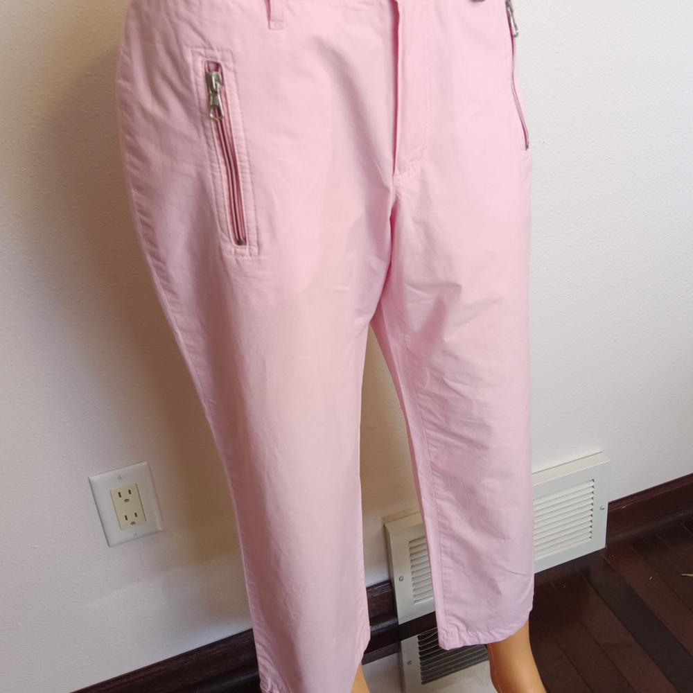 Pink Cropped Pants with Zipper Pockets